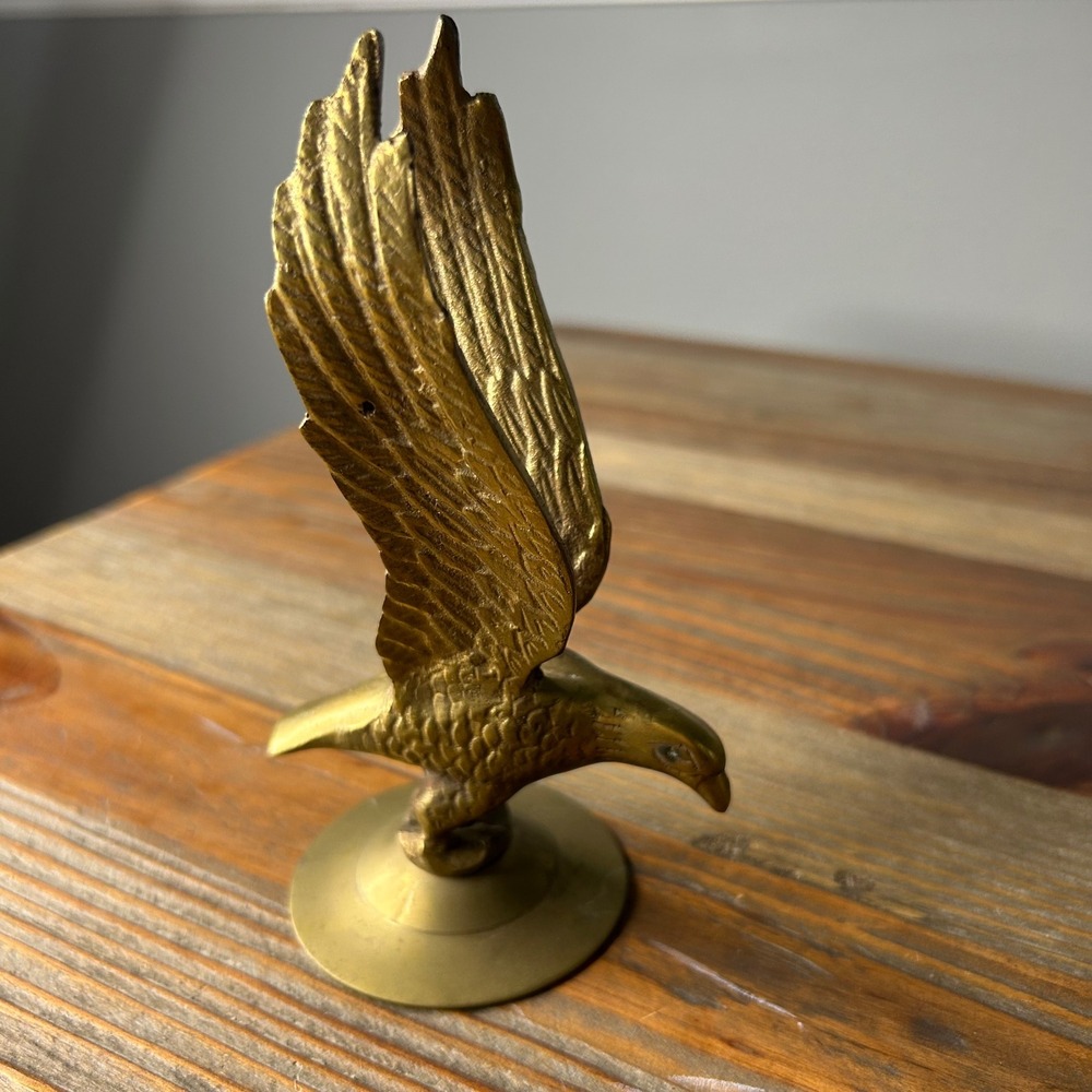 Vintage Brass Eagle Figurine‎ Statue Made In Taiwan Gold Bird Sculpture Decor - Picture 5 of 9